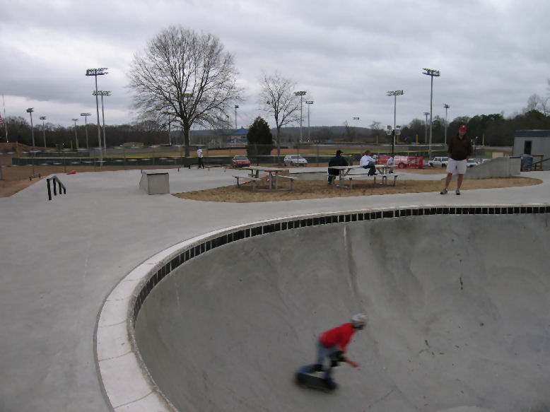 Pretty sparce turnout on the last day to skate in 2006